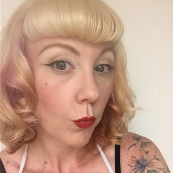 Profile Picture of Heather Werkman (@heatherwerkman) on Poshmark