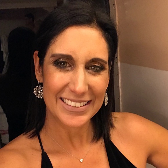 Profile Picture of Natasha Cordova (@nat_spa) on Poshmark