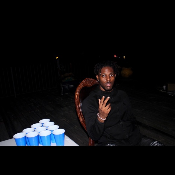 Profile Picture of Jonathan Hogan (@jonathan_hogan) on Poshmark