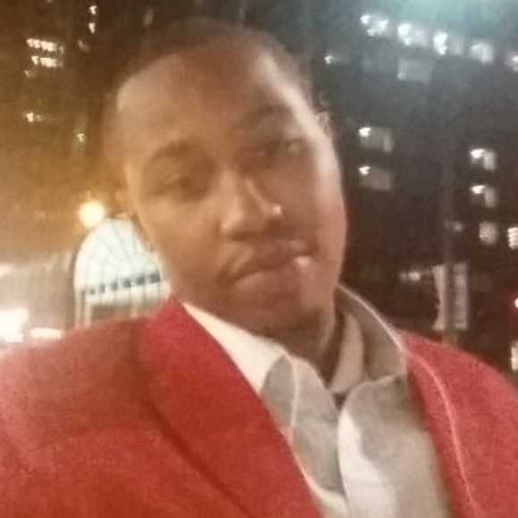 Profile Picture of Randy Wallace (@randywallace) on Poshmark