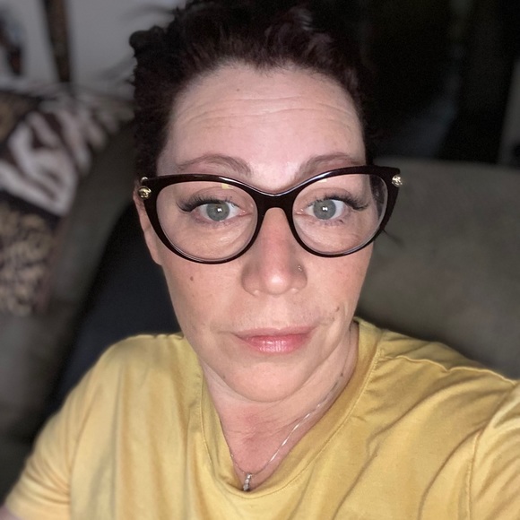 Profile Picture of Christine Overholt (@christineoverho) on Poshmark