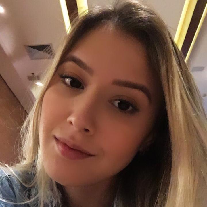 Profile Picture of Lorena Melo (@lorenameloo) on Tiktok