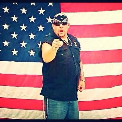 Profile Picture of Jon Duff (@RustyNutsCycles) on Twitter