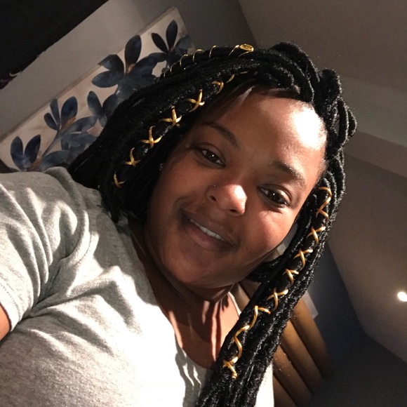 Profile Picture of Tyesha Allen (@my_ty) on Poshmark