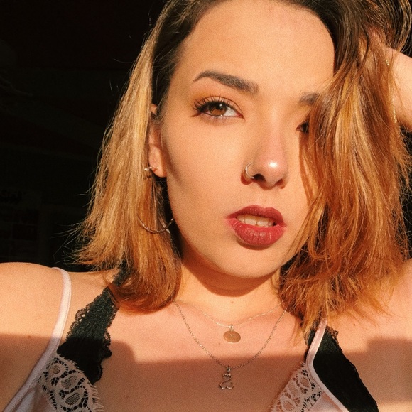 Kaylee Wilkins - Poshmark Profile Picture of Kaylee Wilkins (@kayleeanneeliza) on Poshmark