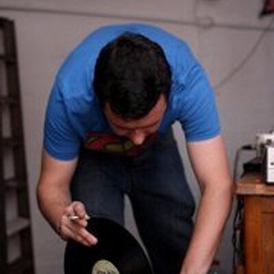 Profile Picture of Simon Crook (@Dj_ichifingaz) on Twitter