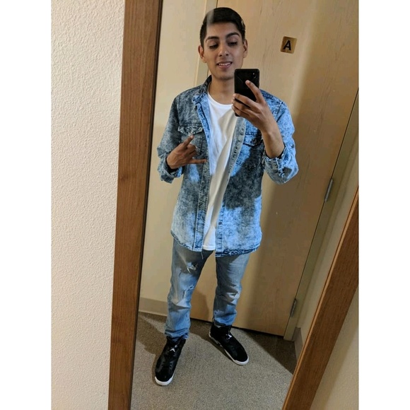 Profile Picture of Luis Luviano (@lal_luviano) on Poshmark