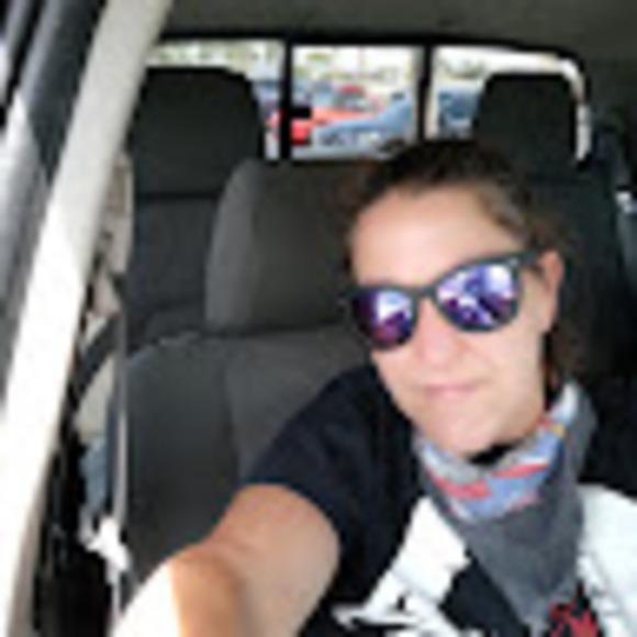 Profile Picture of Michelle Kocsis (@mkocsis1977) on Poshmark