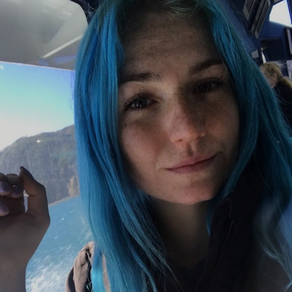 Profile Picture of Delta Kayler (@deltakayler) on Poshmark