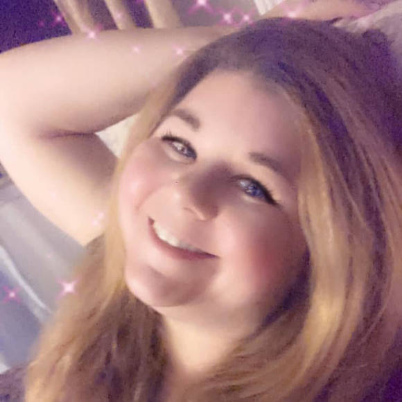 Profile Picture of Amanda Carlson (@amandacarlso510) on Poshmark