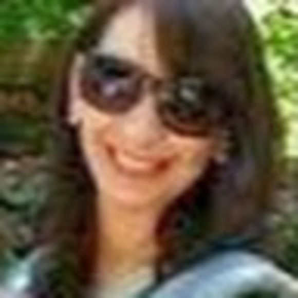 Profile Picture of Jennifer Stempien (@jenniesue24) on Poshmark