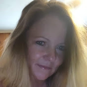 Profile Picture of Amanda Schaefer (@mandygurlio) on Youtube
