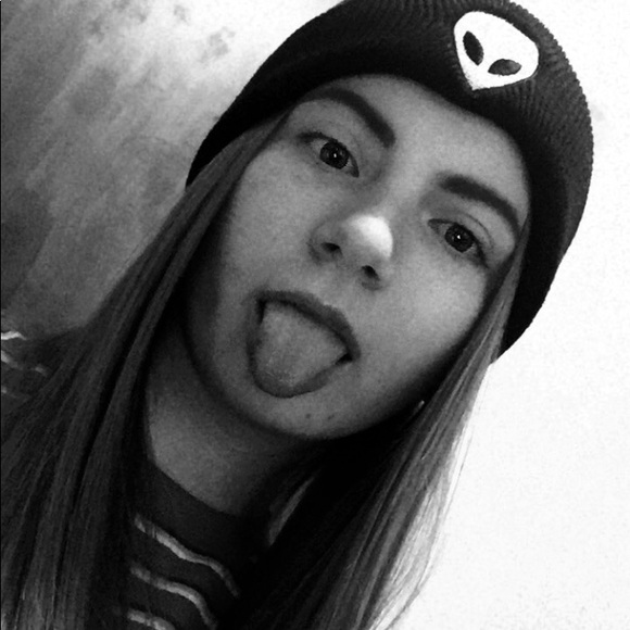 Profile Picture of Bethanie Kimble (@bethaniekimble) on Poshmark