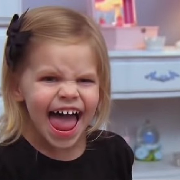 Profile Picture of Alyson Hogan (@classychickaly) on Poshmark