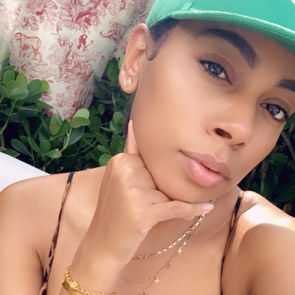 Profile Picture of Misha Allen (@mishamilli) on Poshmark