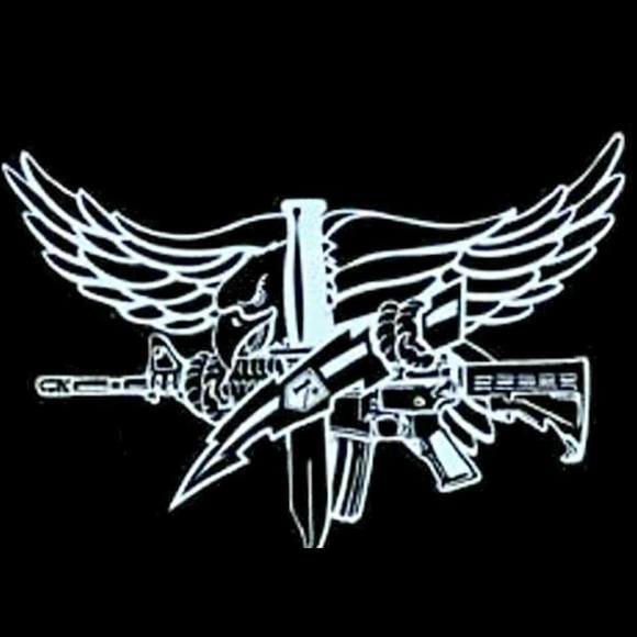 Profile Picture of Scott Sweezey (@scott_sweezey) on Poshmark