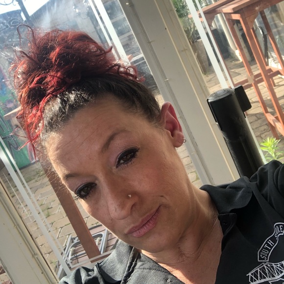 Profile Picture of Jennifer Vignieri (@livienana) on Poshmark