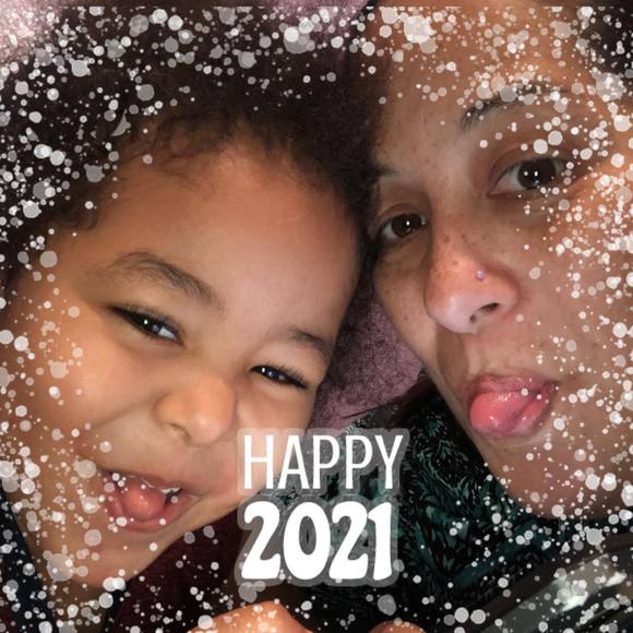 Profile Picture of Lucy Plude (@lucyplude) on Poshmark