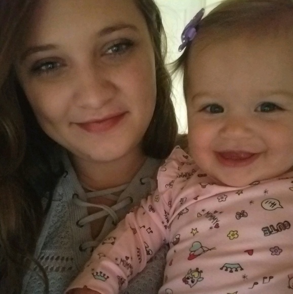 Profile Picture of Haley Hollis (@haleyhollis17) on Poshmark