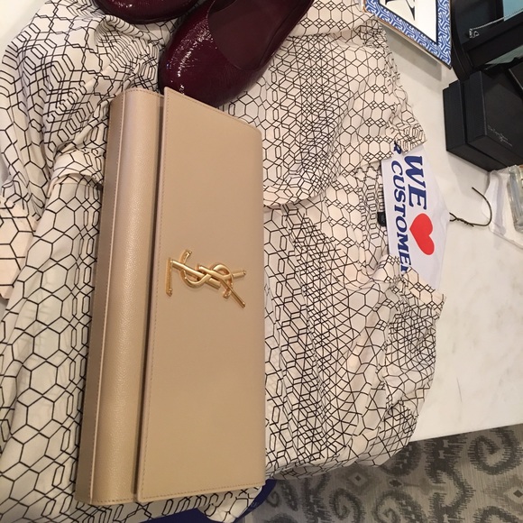 Profile Picture of Kristy Papadakos (@krspapa) on Poshmark