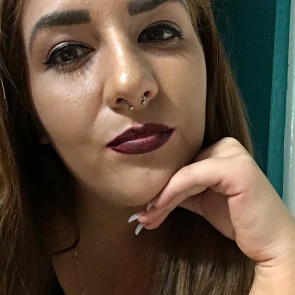 Profile Picture of Heather Korman (@heatherbruuh) on Poshmark