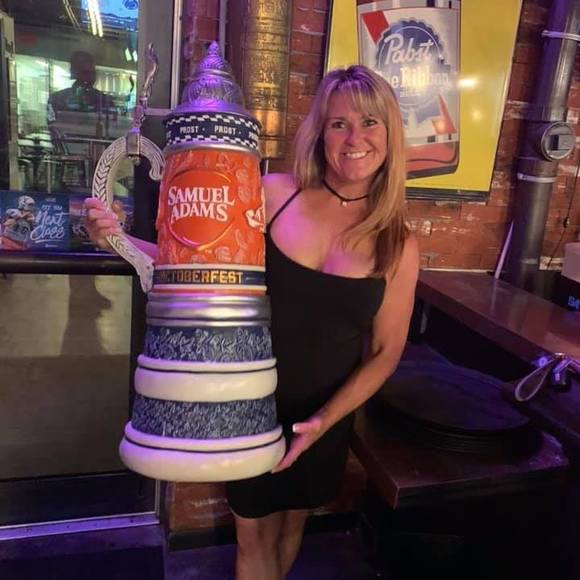 April Shiery - Poshmark Profile Picture of April Shiery (@april13soccer) on Poshmark