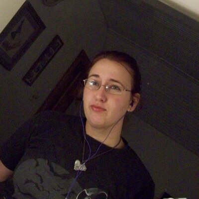 Profile Picture of Wanda Kaiser (@Dreaming4Change) on Twitter