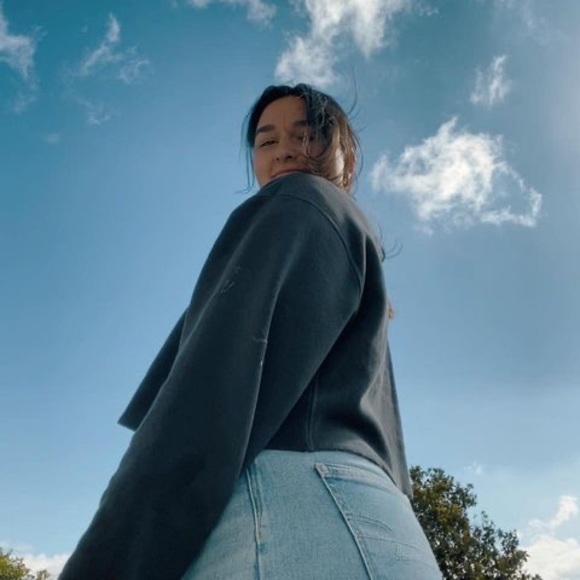 Profile Picture of Valeria Lara (@valelara_02) on Poshmark