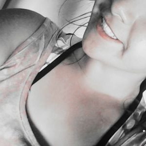 Profile Picture of Nay De Bruno.. (@paulaamodeo) on Twitter