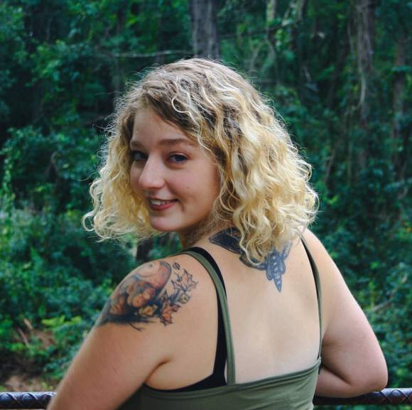 Jacey Smith - Poshmark Profile Picture of Jacey Smith (@jacinthskye) on Poshmark