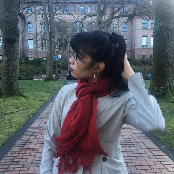 Profile Picture of Daniele Taitague (@danizclozet) on Poshmark