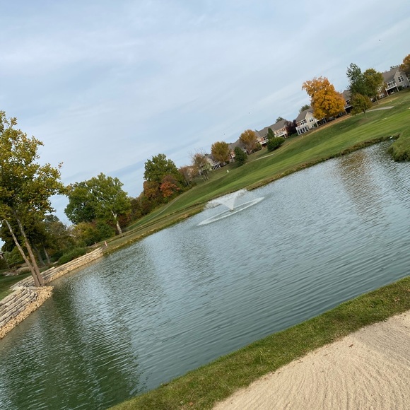 Profile Picture of Daniel Bailey (@dbailey32492) on Poshmark