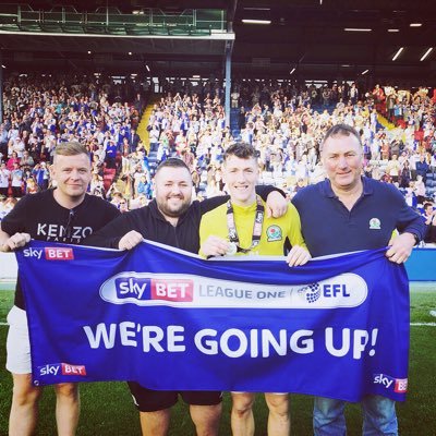 Profile Picture of Robert Busby (@buzza1991) on Twitter