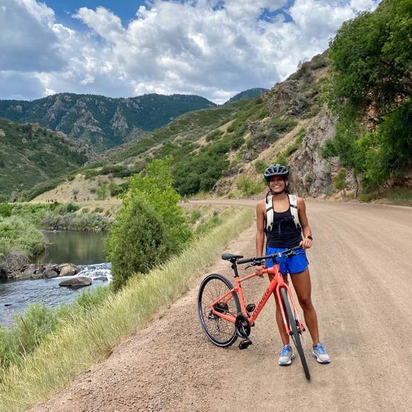 Profile Picture of Lori Winborne (@loriwinborne7) on Poshmark