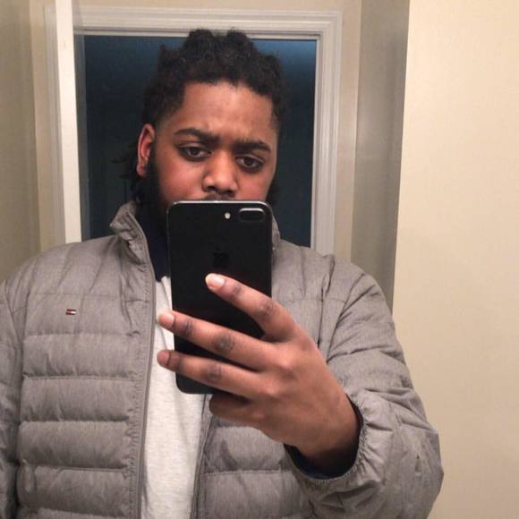 Profile Picture of Antonio Howard (@capoworld) on Poshmark