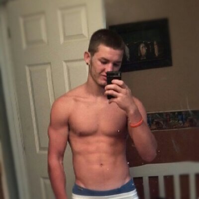 Profile Picture of Travis Moncrief (@Tmoncrief_21) on Twitter