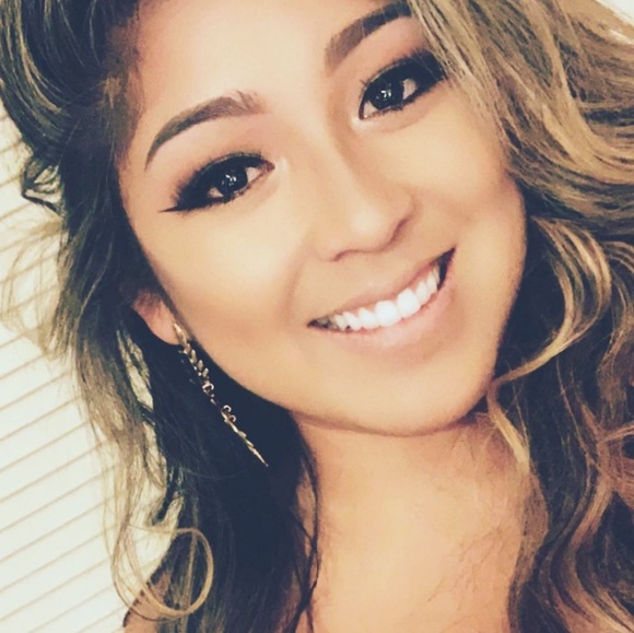 Profile Picture of Kimberly Tran (@kimberlytran182) on Poshmark