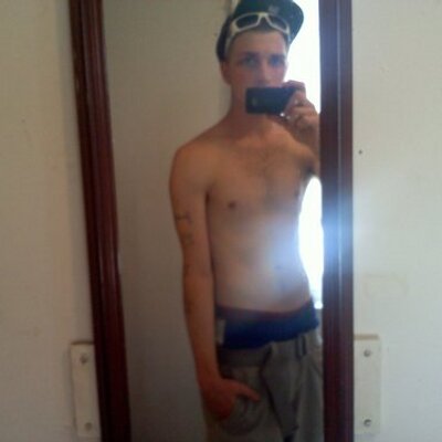 Profile Picture of #MaNaMeHoLdWeIgHt (@DaNiElKuSiAk) on Twitter