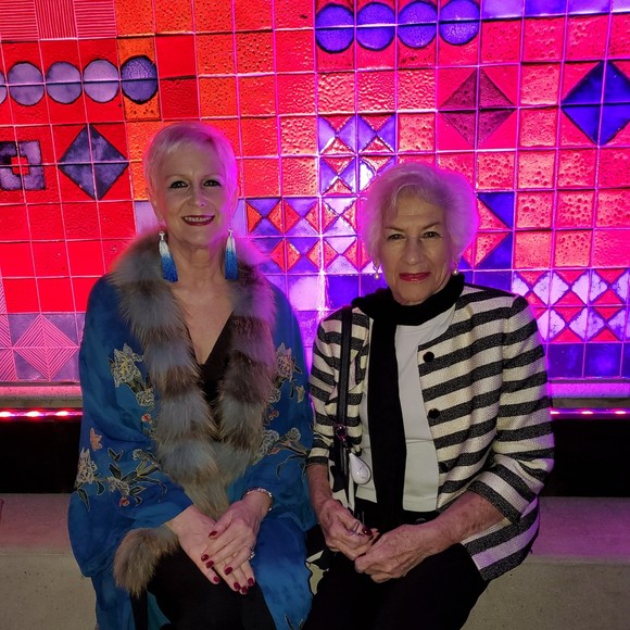 Profile Picture of Cindy Mccartney (@cindymccartn222) on Poshmark