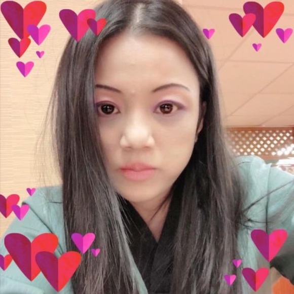 Profile Picture of Ai Chen (@ai_chen) on Poshmark