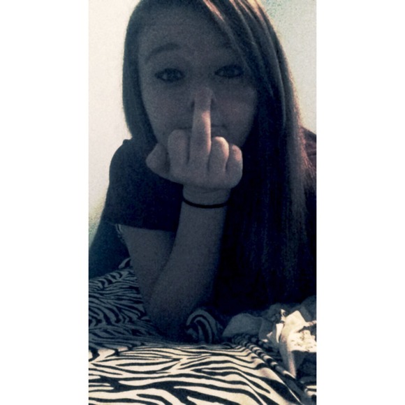 Profile Picture of Caitlin Rulison (@crulisonnn) on Poshmark