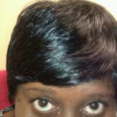 Profile Picture of Alicia Moore (@@dadzbabee) on Twitter