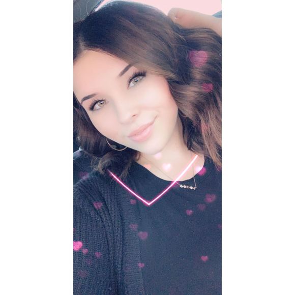 Profile Picture of Madi Mikkelsen (@pinkattitude731) on Poshmark