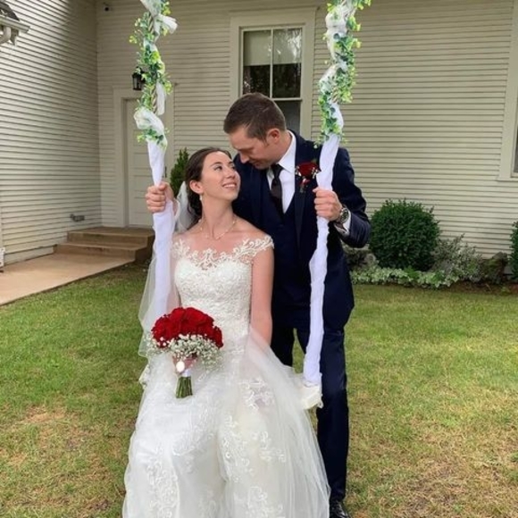 Profile Picture of Samantha Danner (@samcory1031) on Poshmark