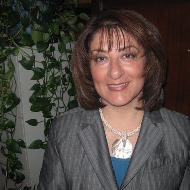 Profile Picture of Lupe Chacon-Florez (@florezcha) on Twitter