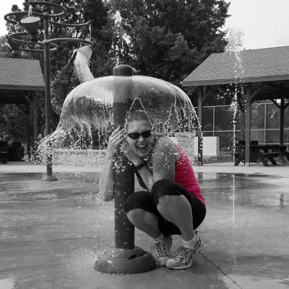 Profile Picture of Sarah Shay (@sarahjshay) on Poshmark