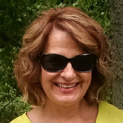 Profile Picture of Danna Williams (@danswimom) on Twitter