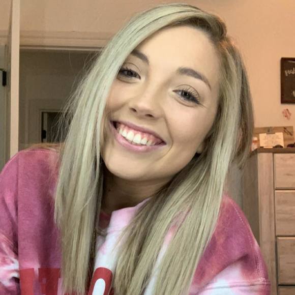 Matison Worcester - Poshmark Profile Picture of Matison Worcester (@matisonw) on Poshmark