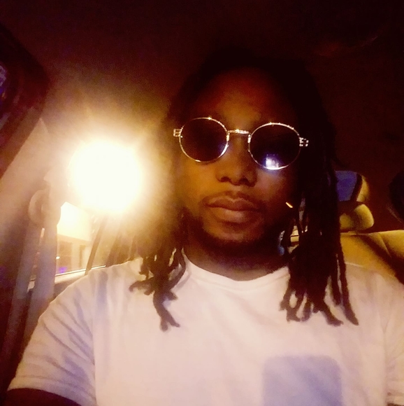 Profile Picture of Marcel King (@marcel_king) on Poshmark