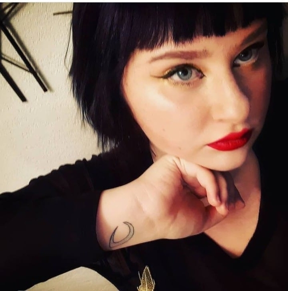 Profile Picture of Caitlin Boyd (@manicpixie848) on Poshmark